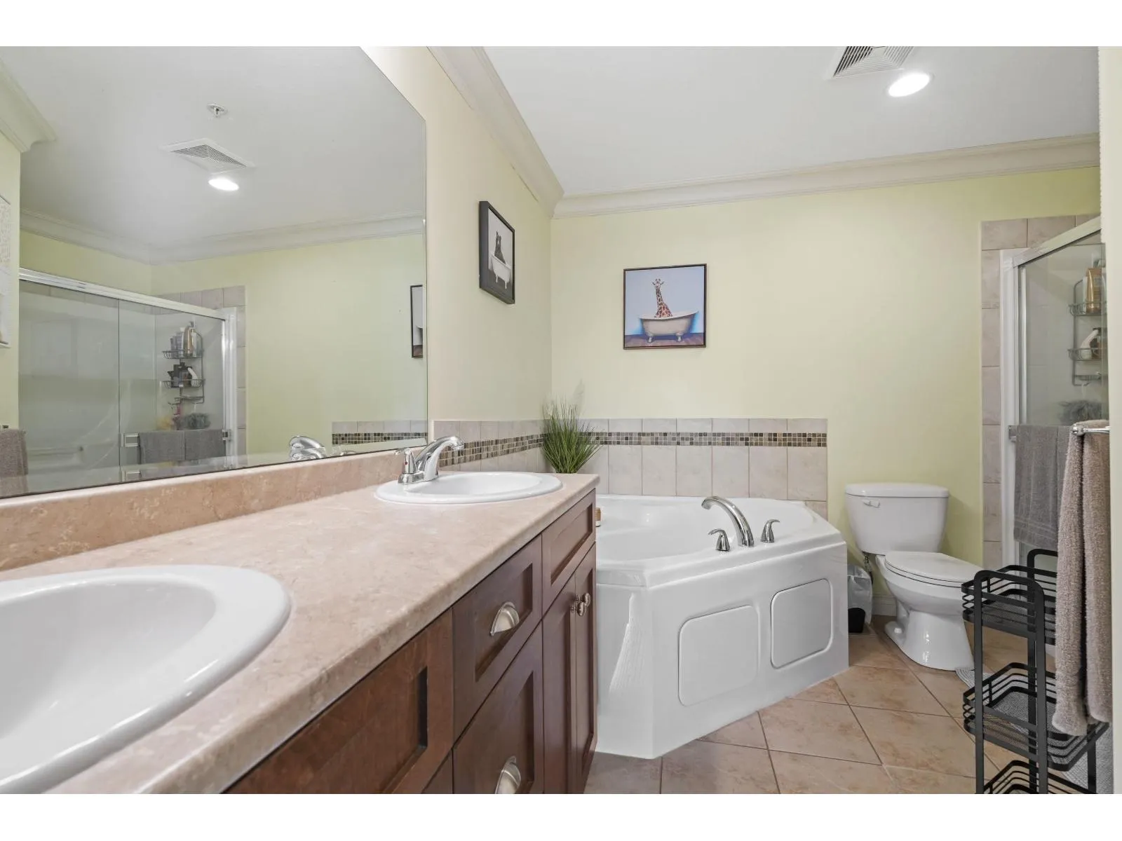 222 32729 GARIBALDI DRIVE