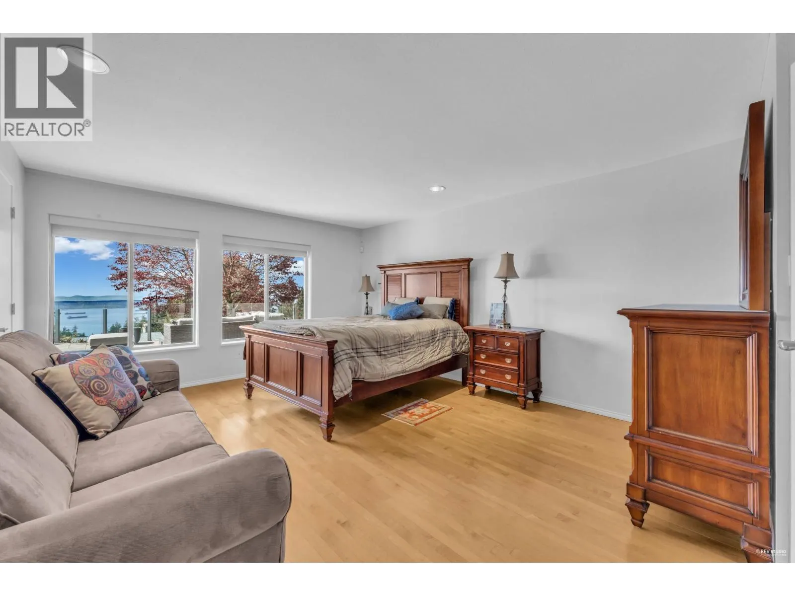 1439 CHIPPENDALE ROAD