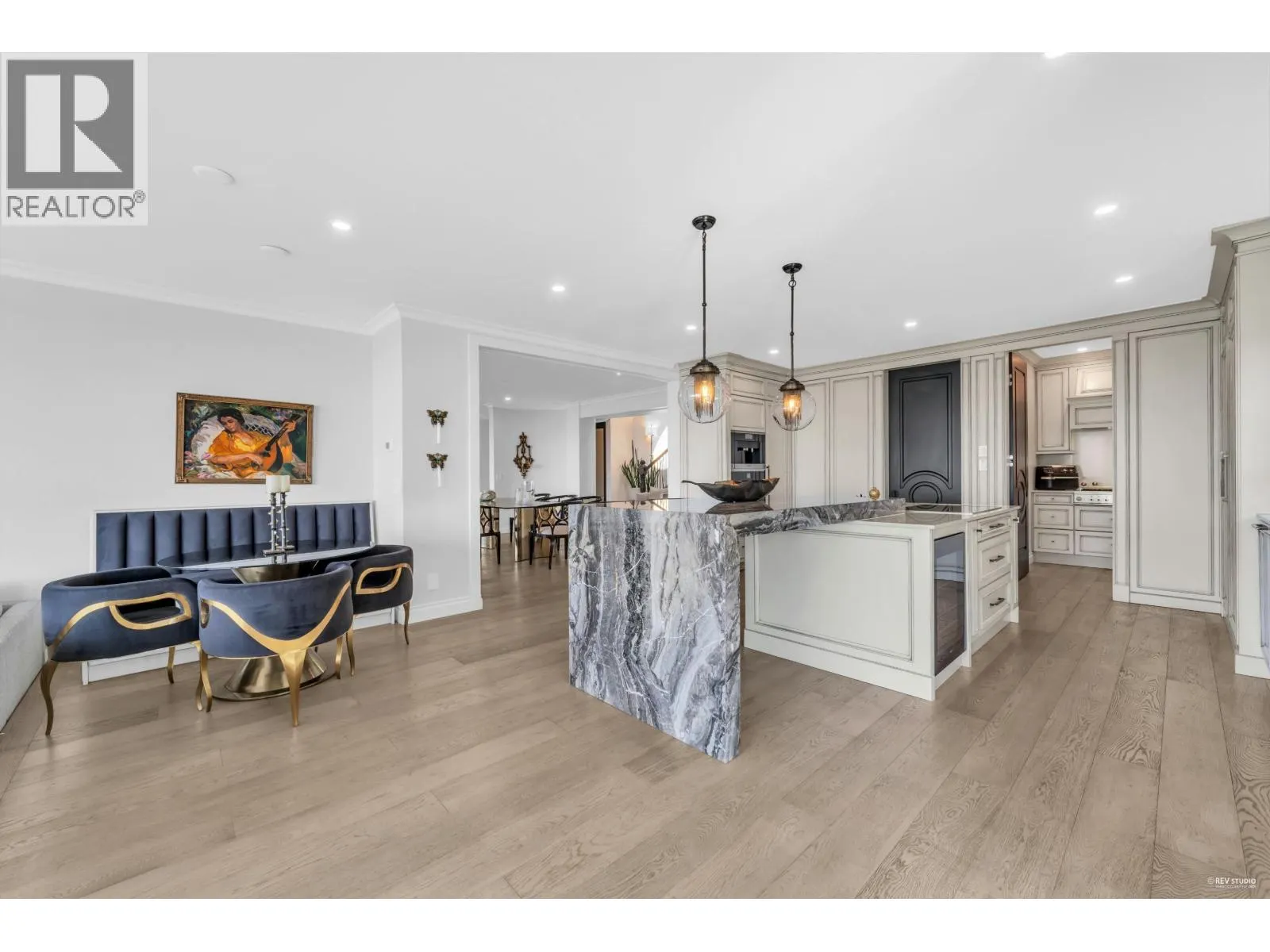 1439 CHIPPENDALE ROAD