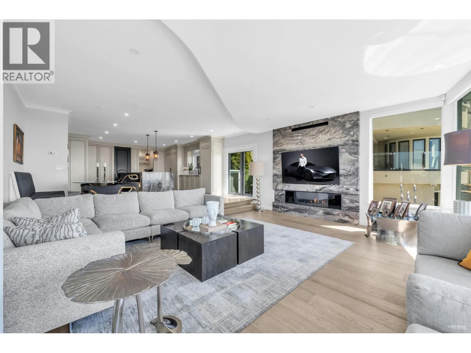1439 CHIPPENDALE ROAD
