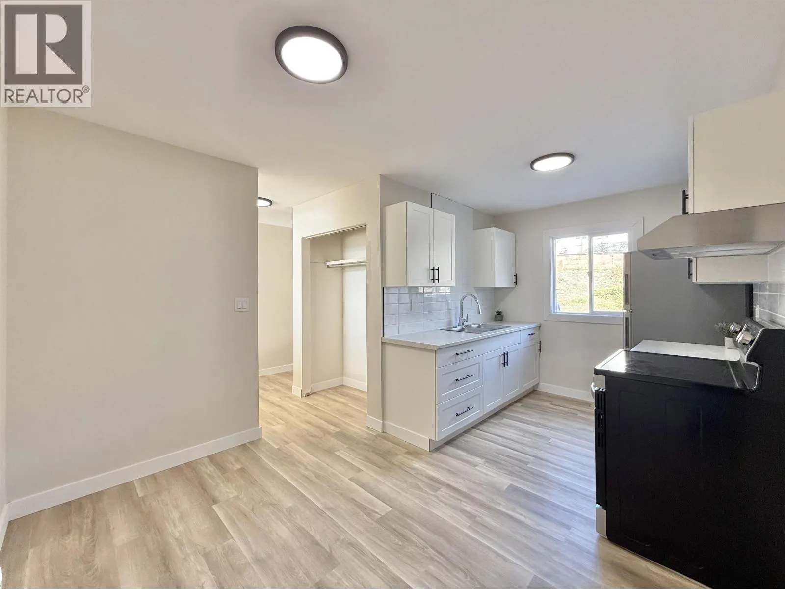 11 605 CARSON DRIVE