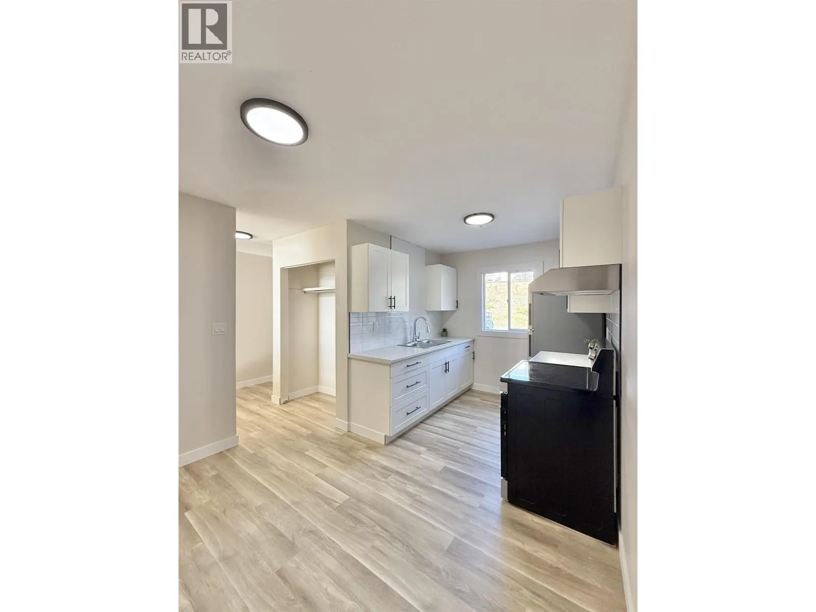 11 605 CARSON DRIVE
