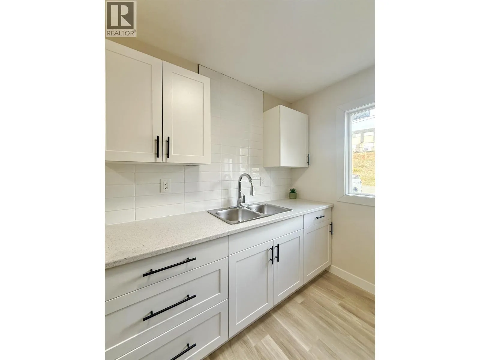 11 605 CARSON DRIVE
