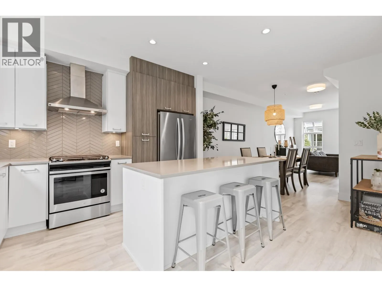 74 24076 112 AVENUE