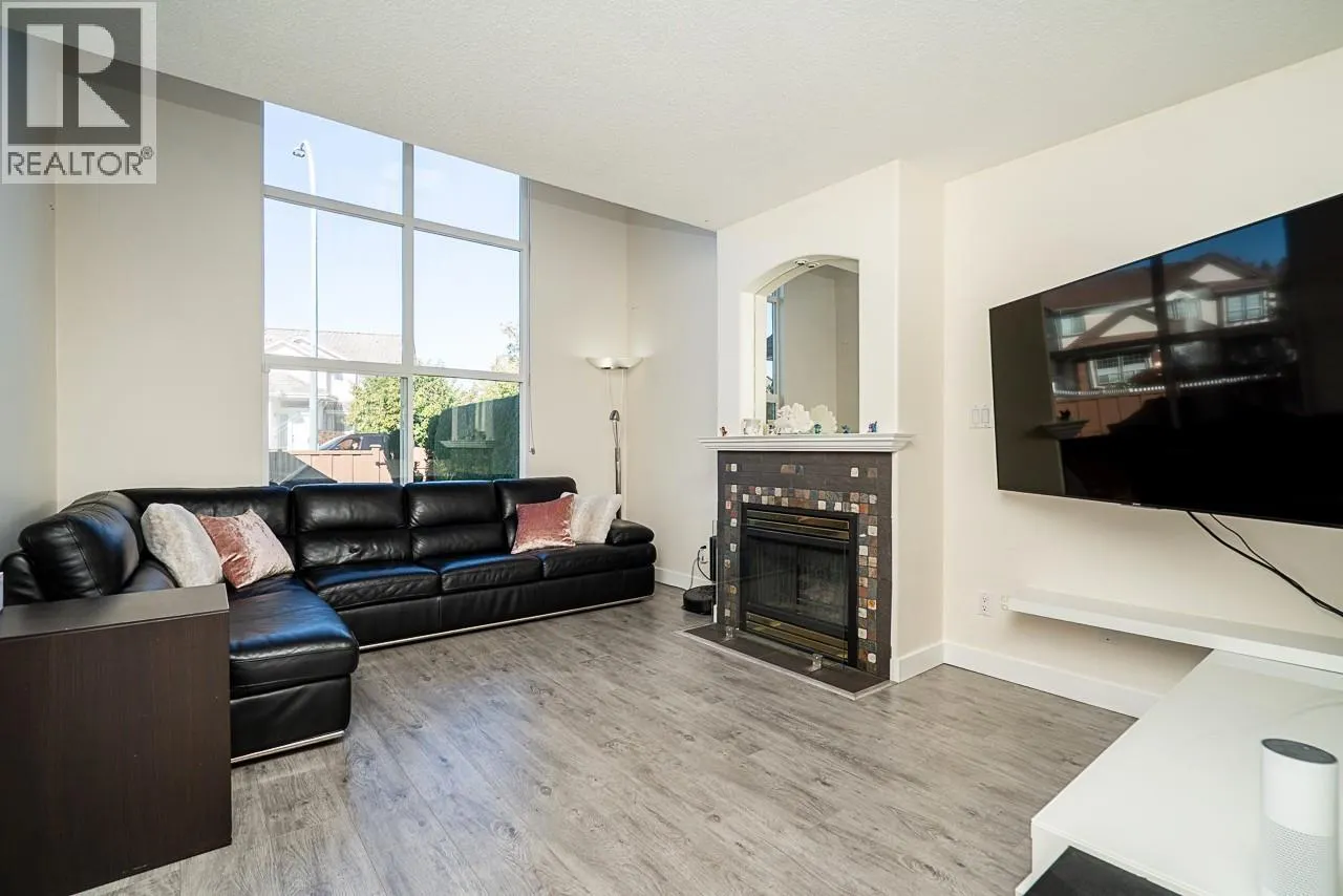 52 1370 RIVERWOOD GATE
