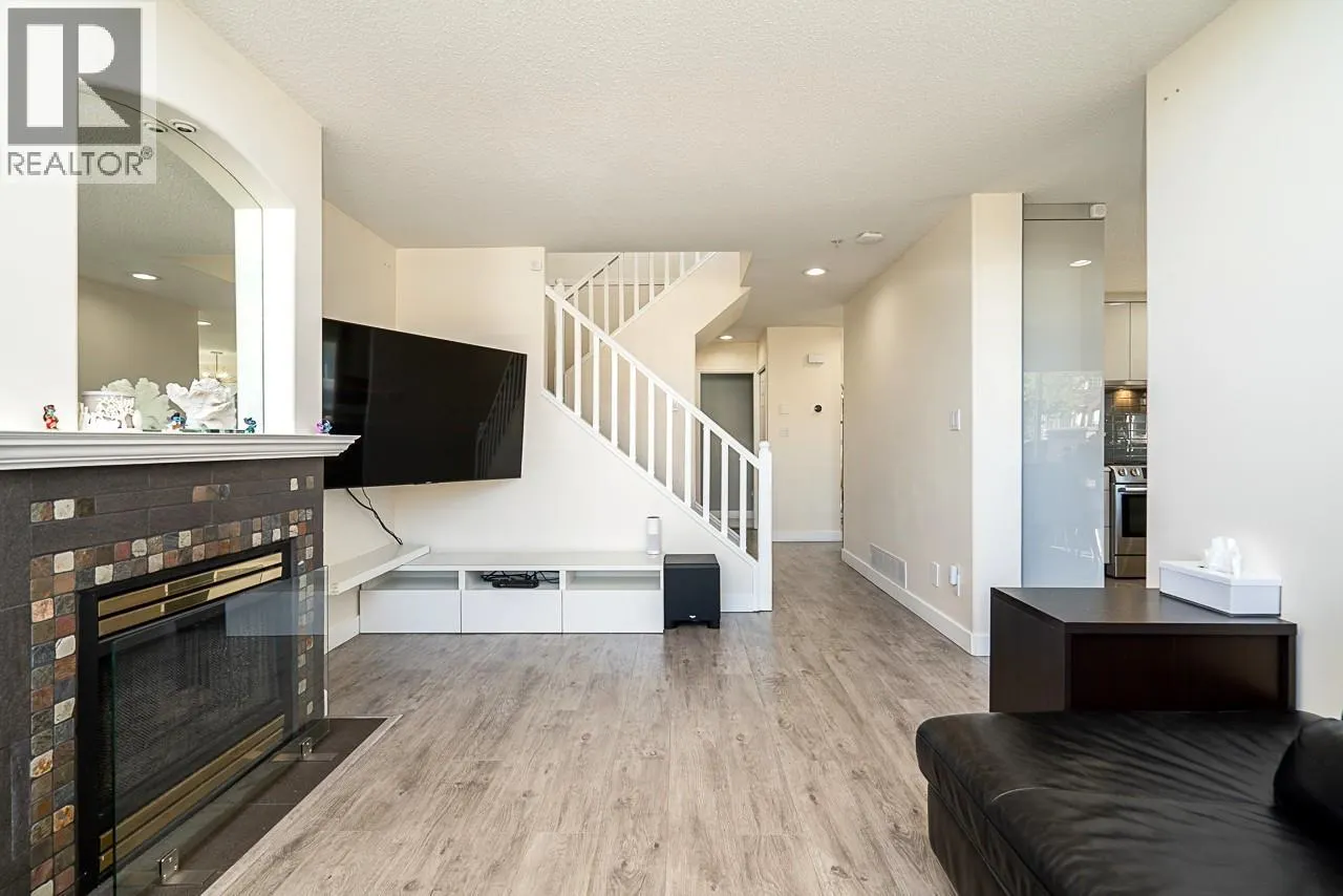 52 1370 RIVERWOOD GATE