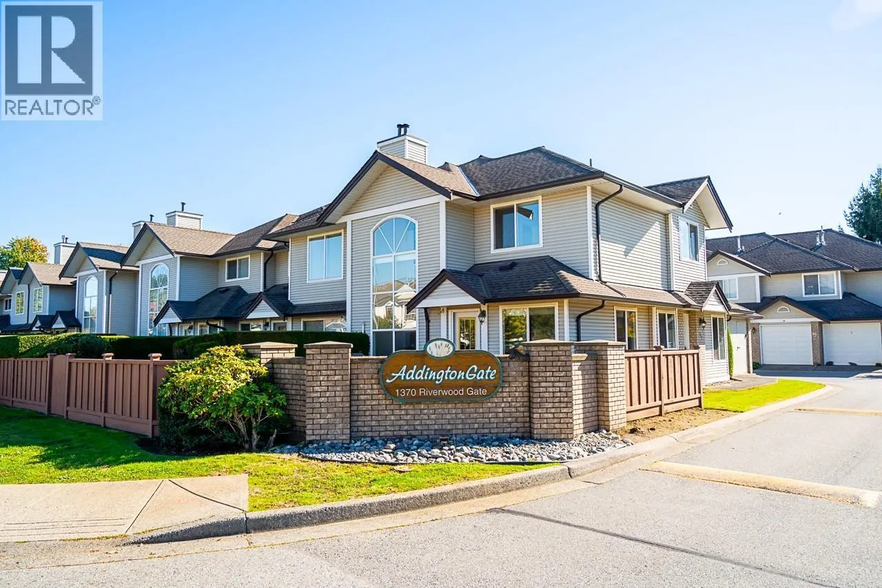 52 1370 RIVERWOOD GATE