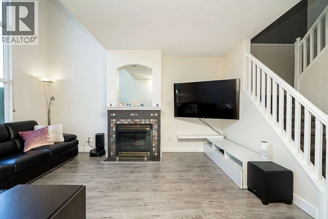 52 1370 RIVERWOOD GATE