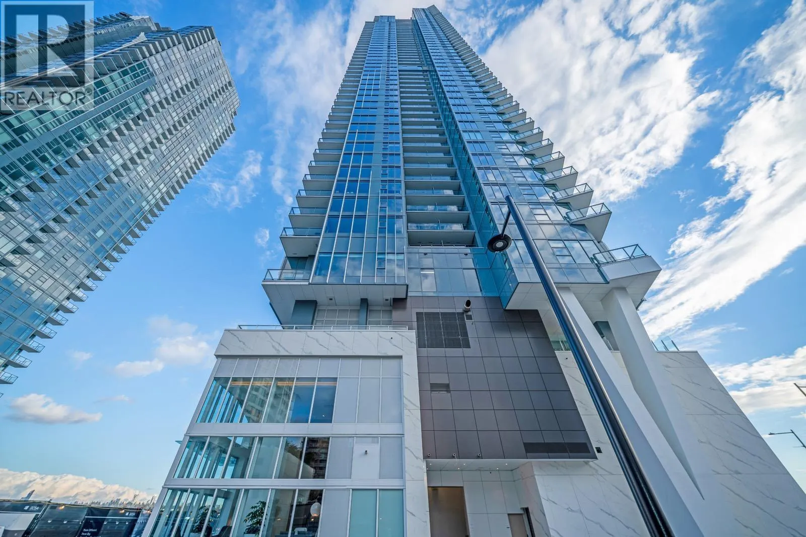 2807 680 QUAYSIDE DRIVE