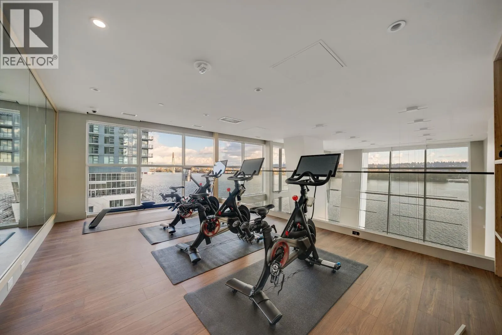 2807 680 QUAYSIDE DRIVE