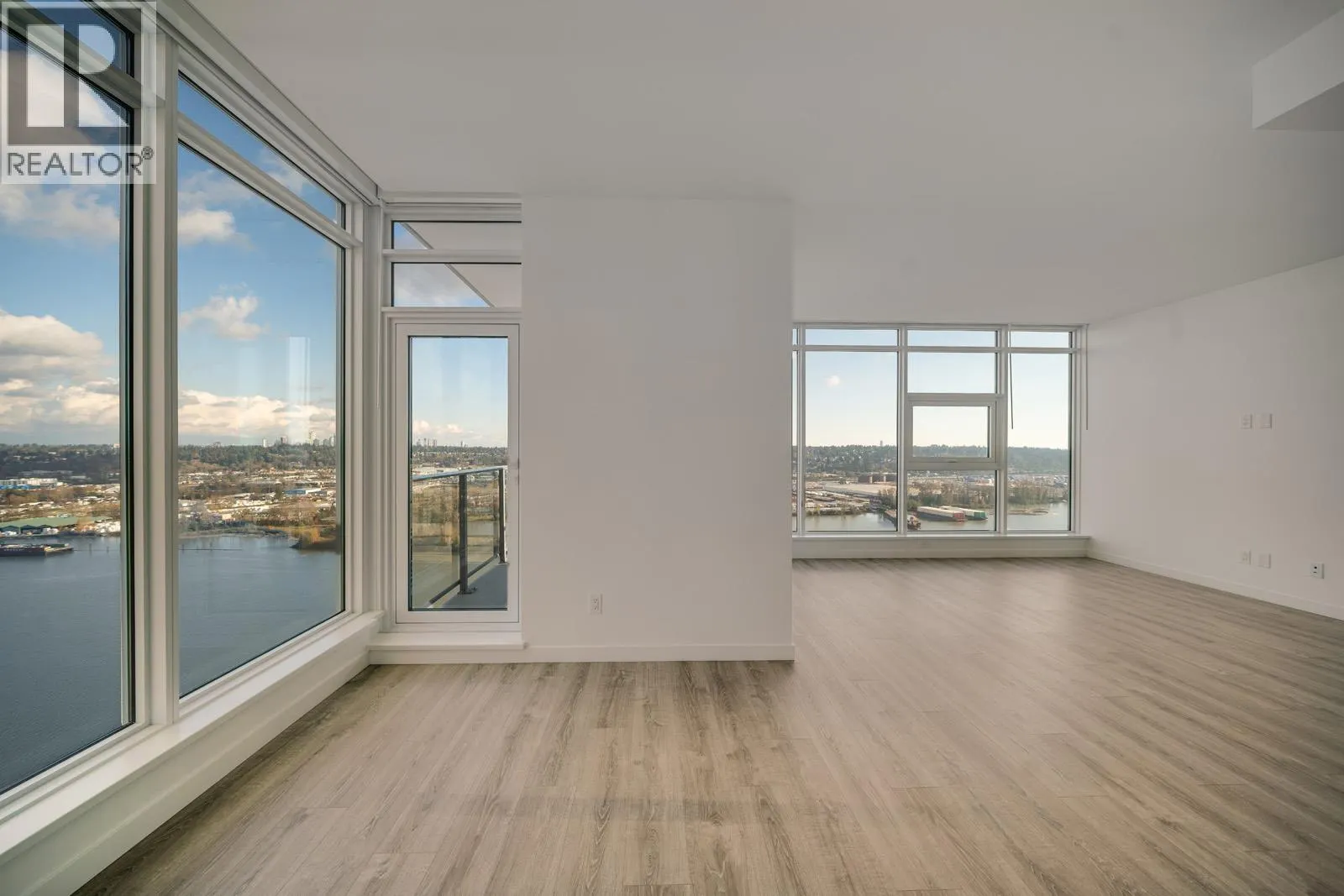 2807 680 QUAYSIDE DRIVE
