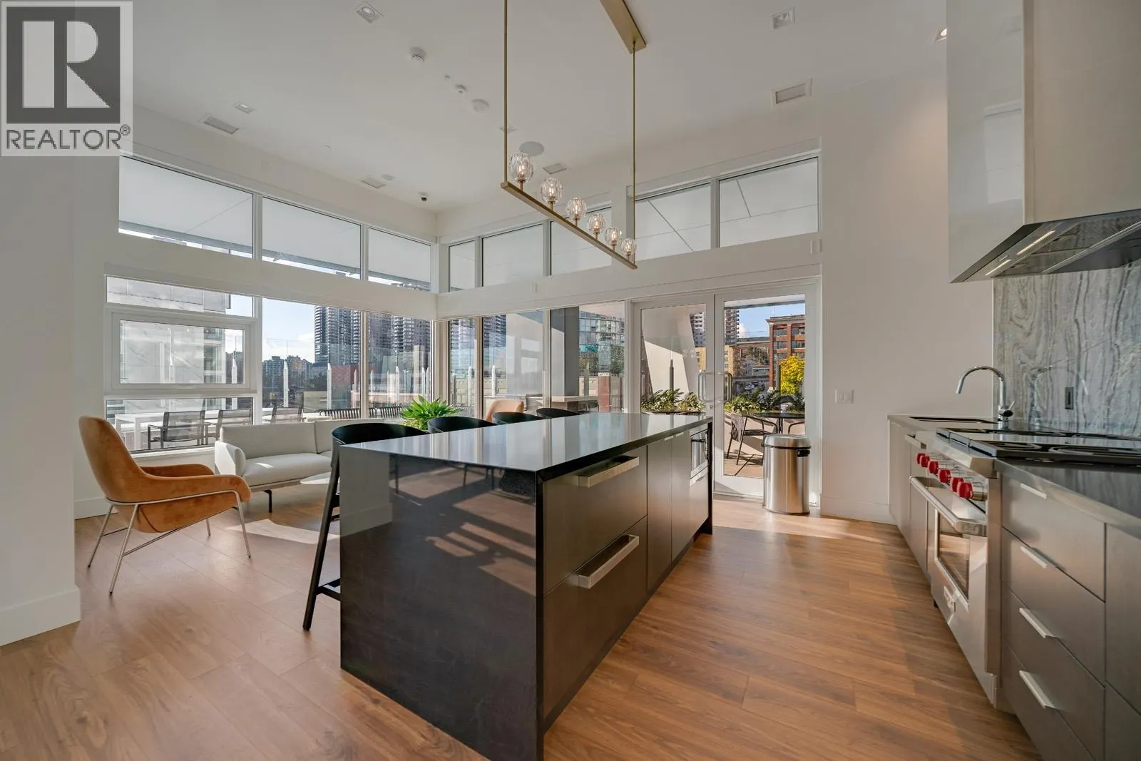2807 680 QUAYSIDE DRIVE
