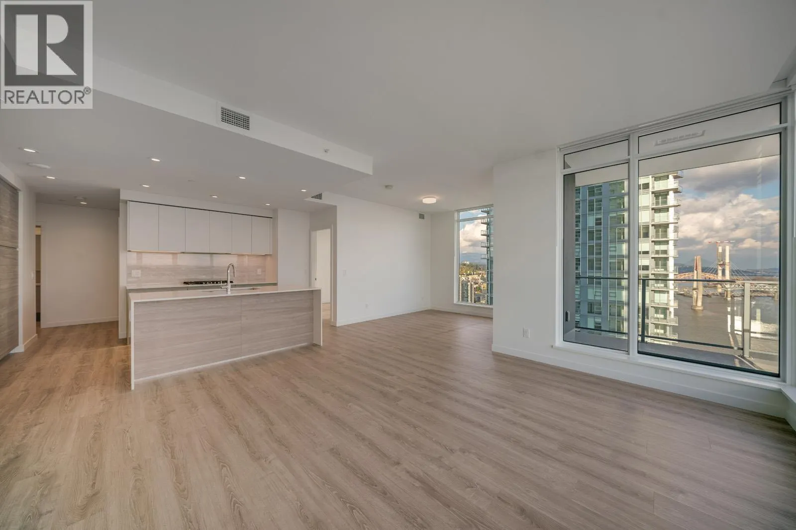 2807 680 QUAYSIDE DRIVE