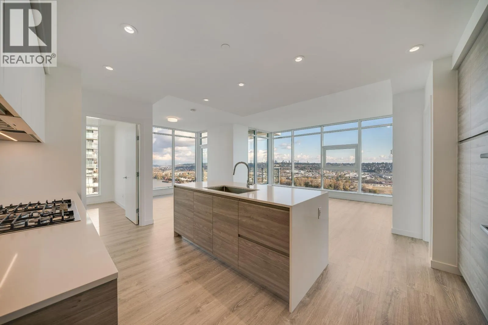 2807 680 QUAYSIDE DRIVE
