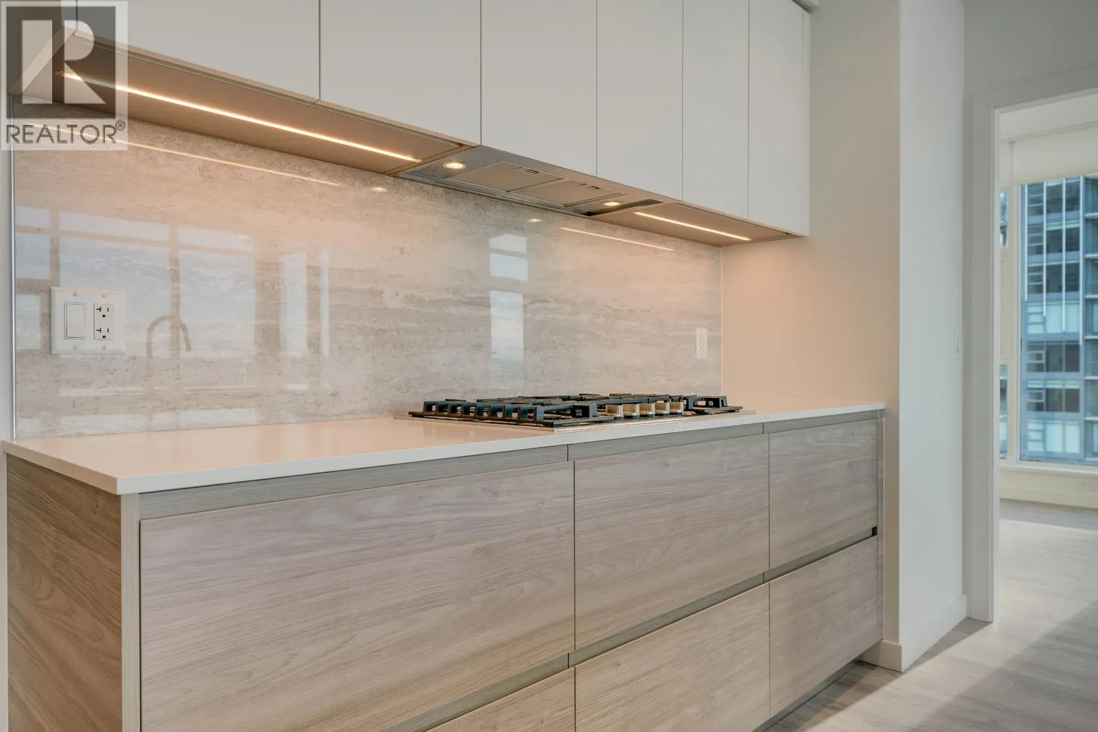 2807 680 QUAYSIDE DRIVE