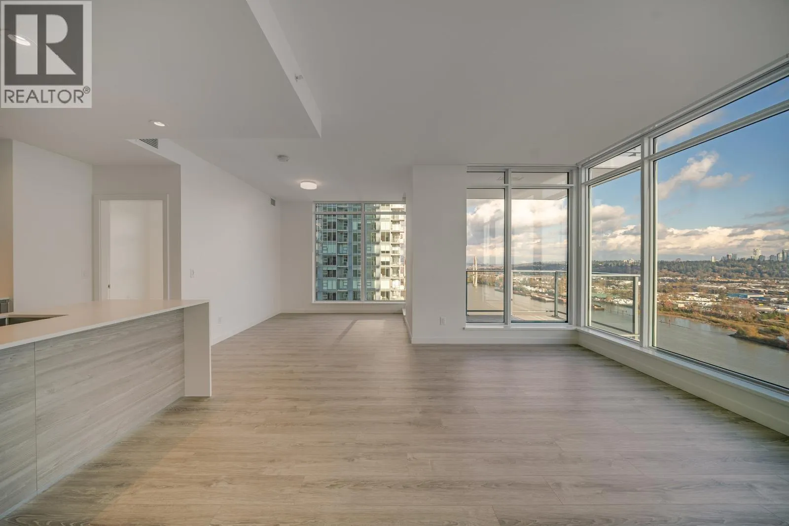 2807 680 QUAYSIDE DRIVE
