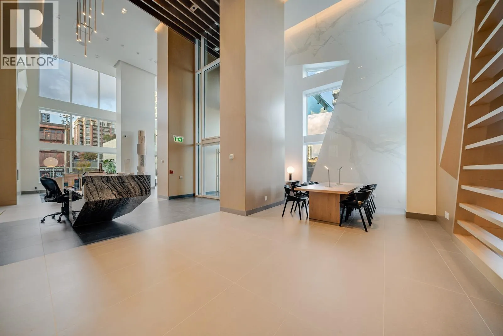 2807 680 QUAYSIDE DRIVE