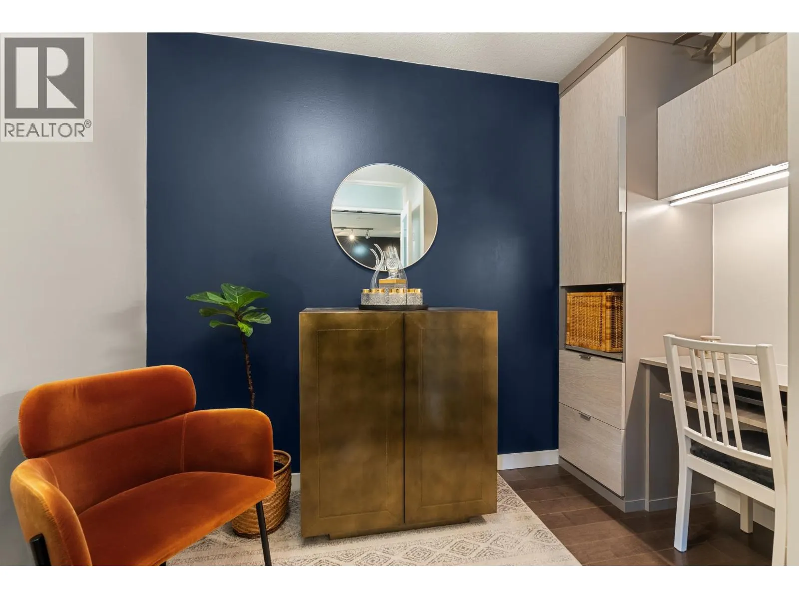 313 701 KLAHANIE DRIVE