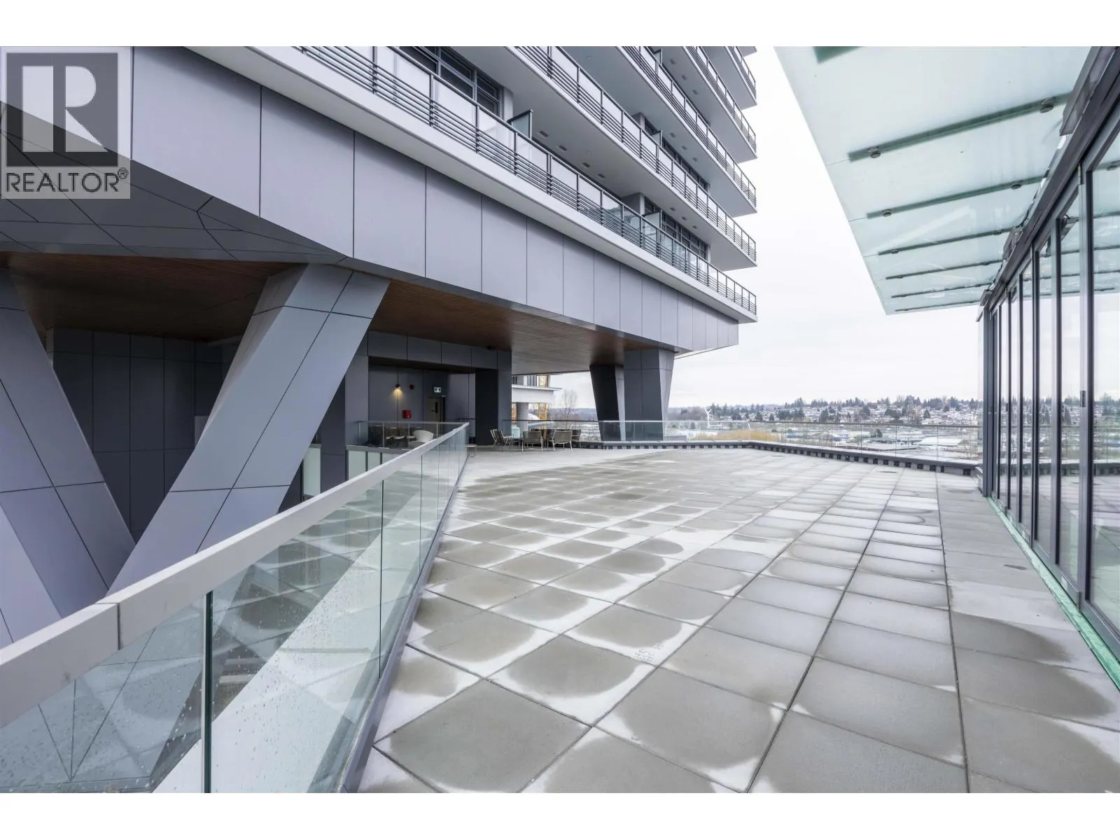 4502 4730 LOUGHEED HIGHWAY