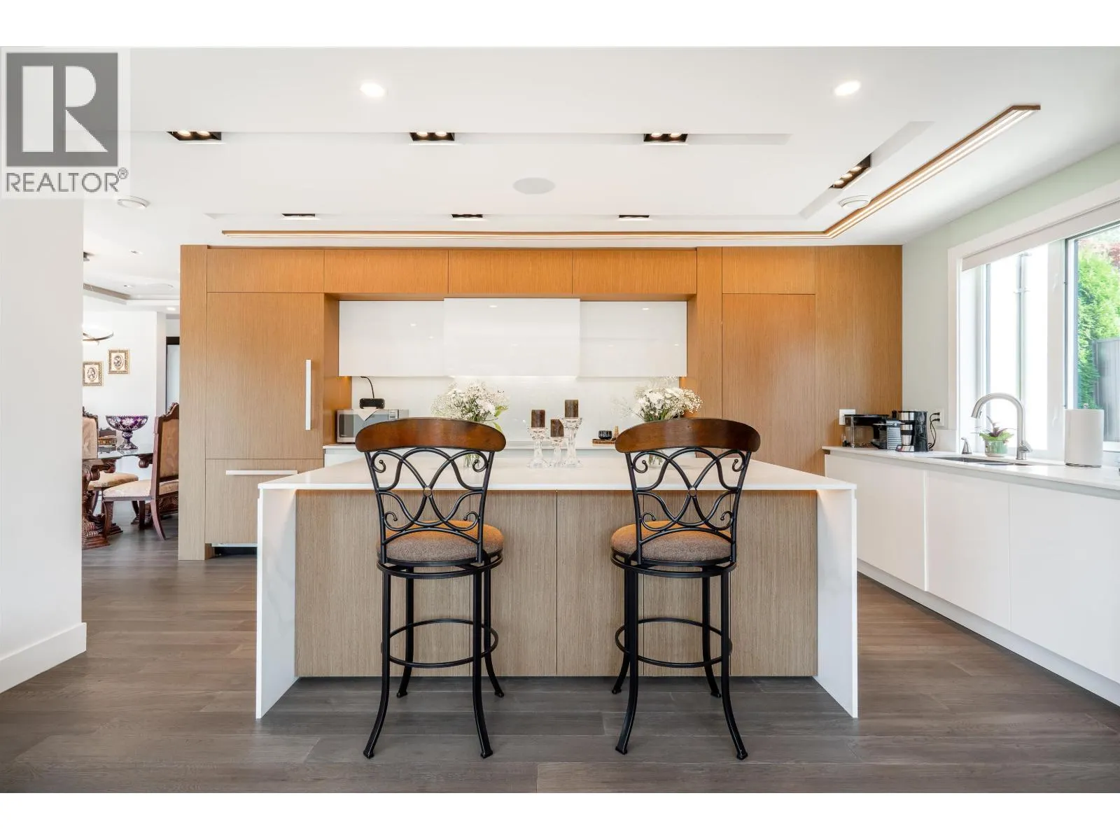 4399 HIGHLAND BOULEVARD