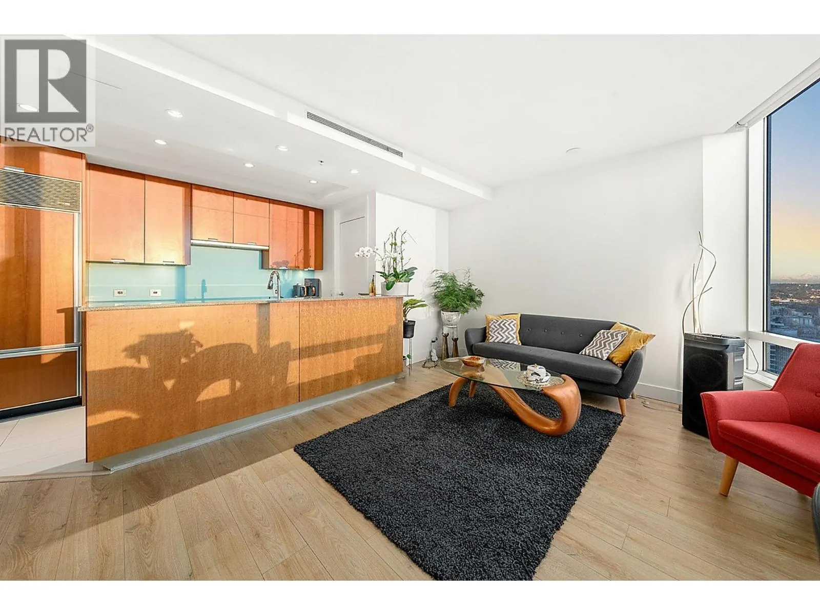 4006 1077 W CORDOVA STREET