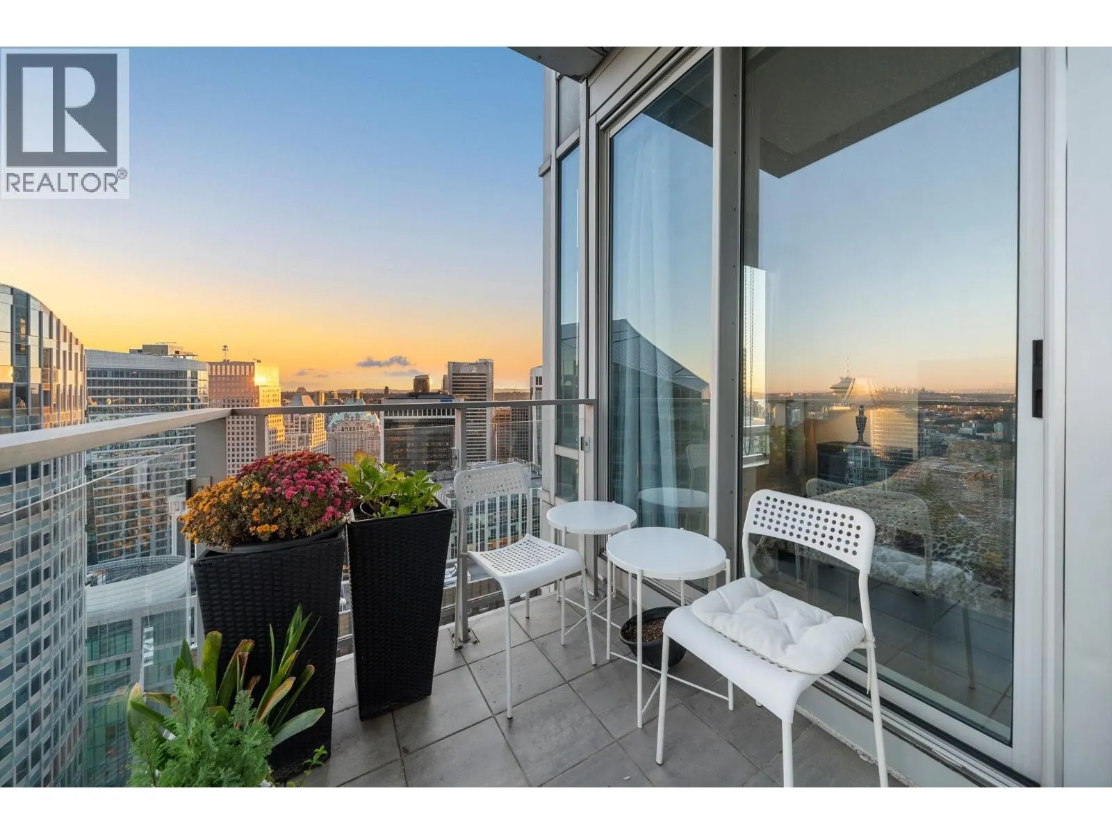 4006 1077 W CORDOVA STREET