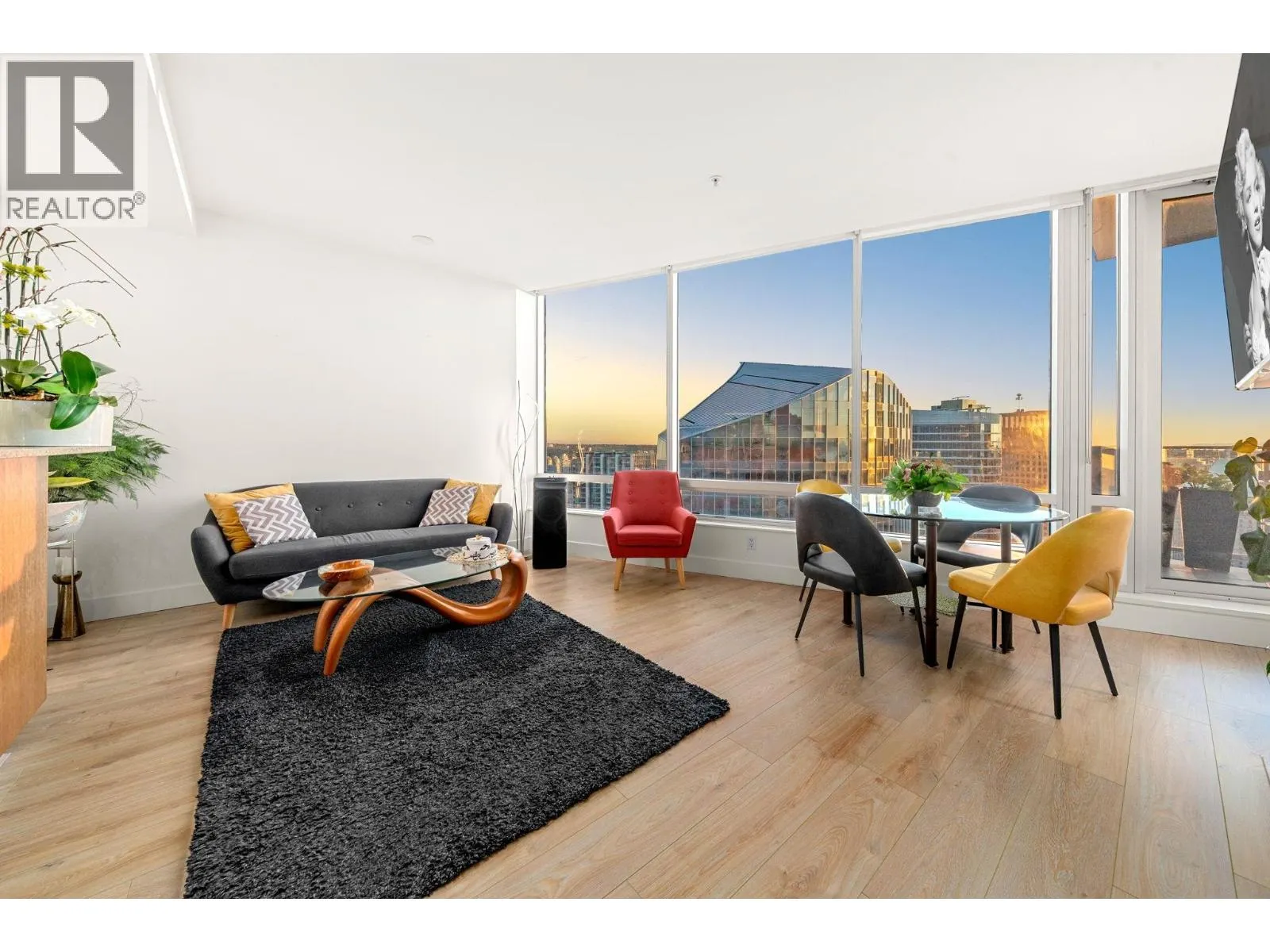 4006 1077 W CORDOVA STREET