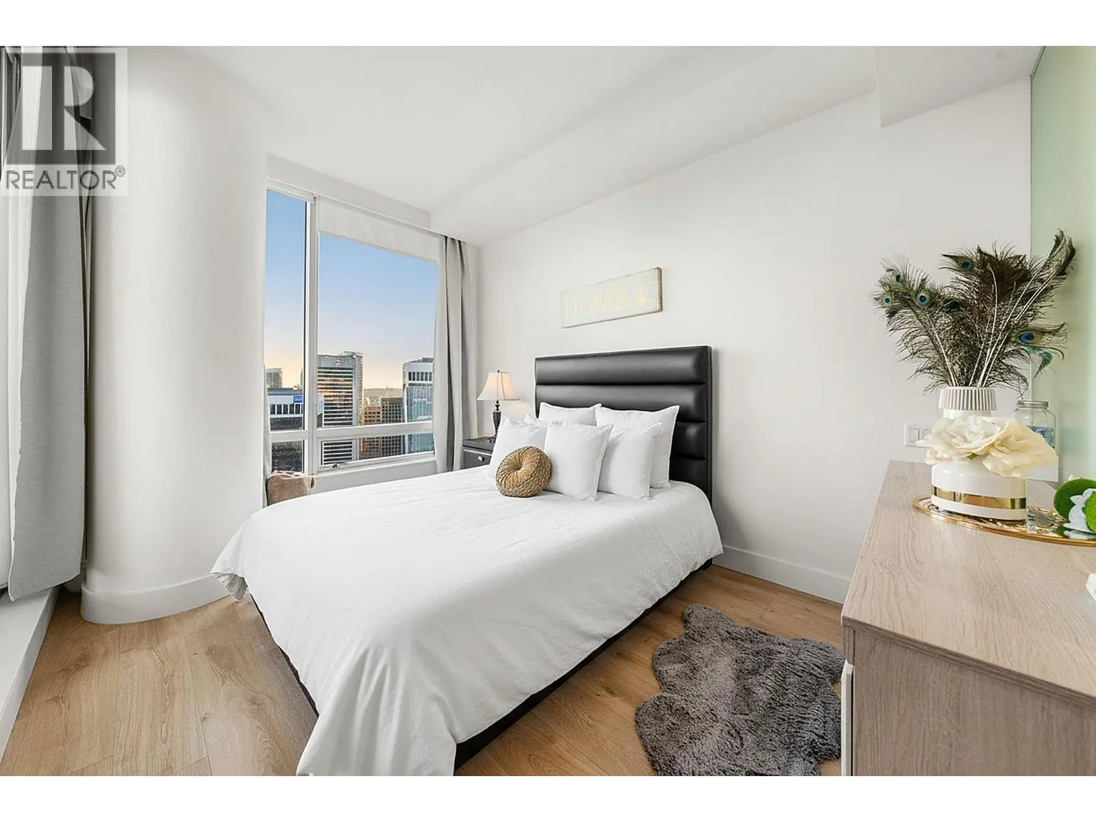 4006 1077 W CORDOVA STREET