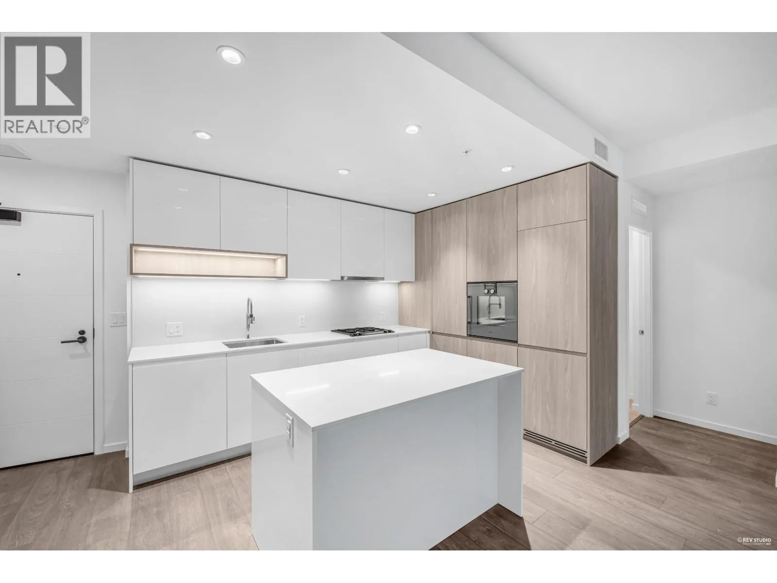 439 6500 MINORU BOULEVARD
