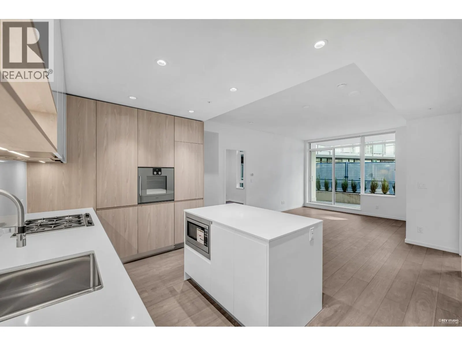 439 6500 MINORU BOULEVARD