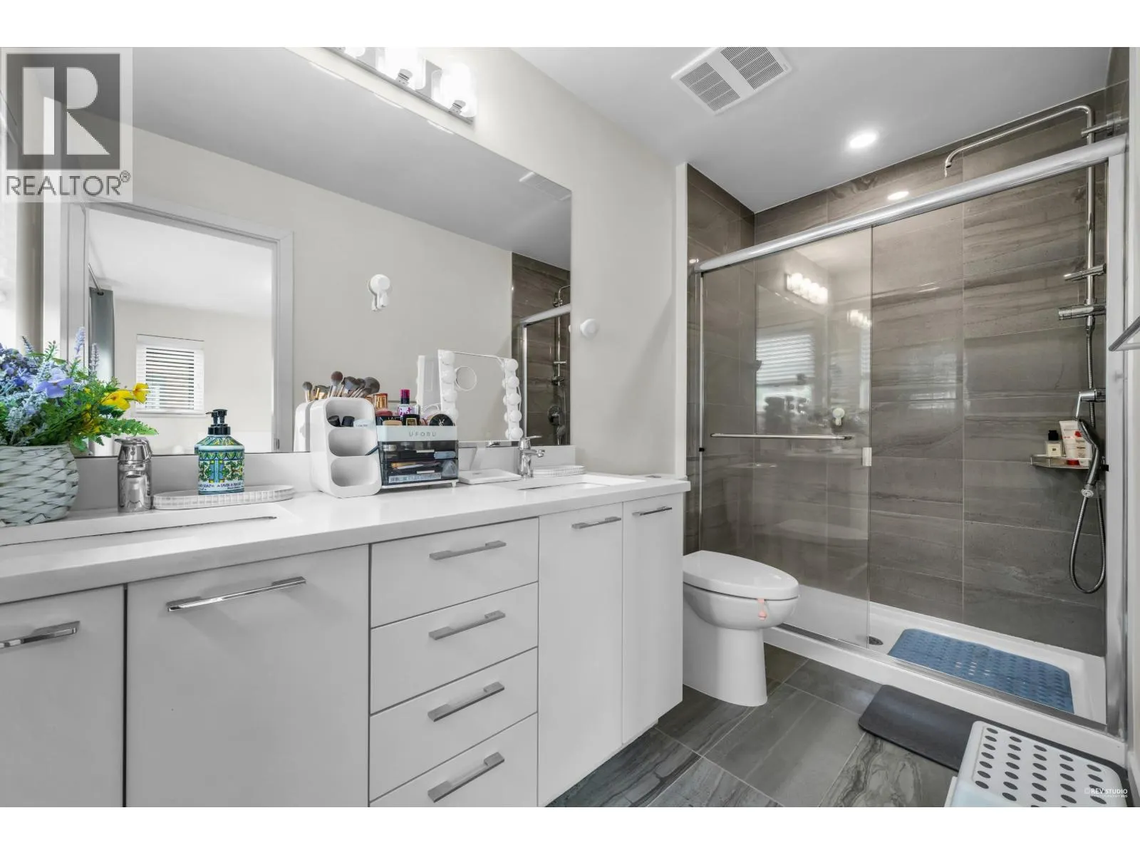 63 10311 RIVER DRIVE