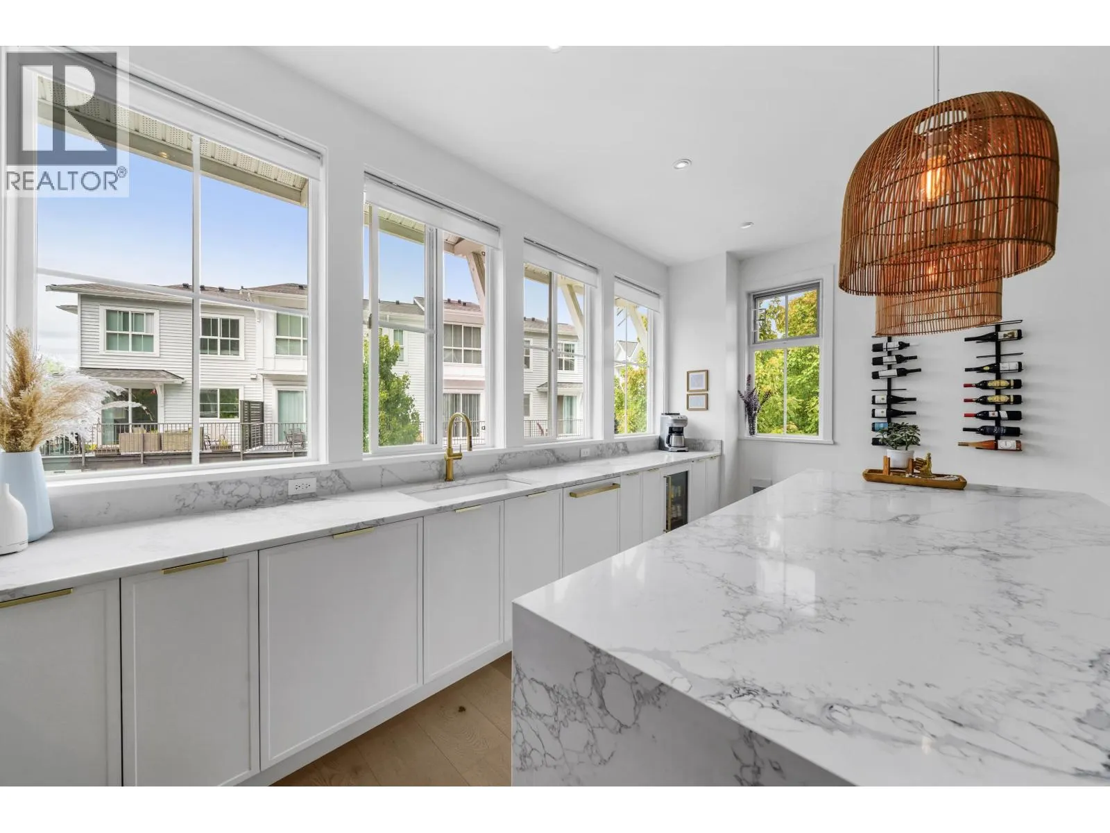 13 4638 ORCA WAY