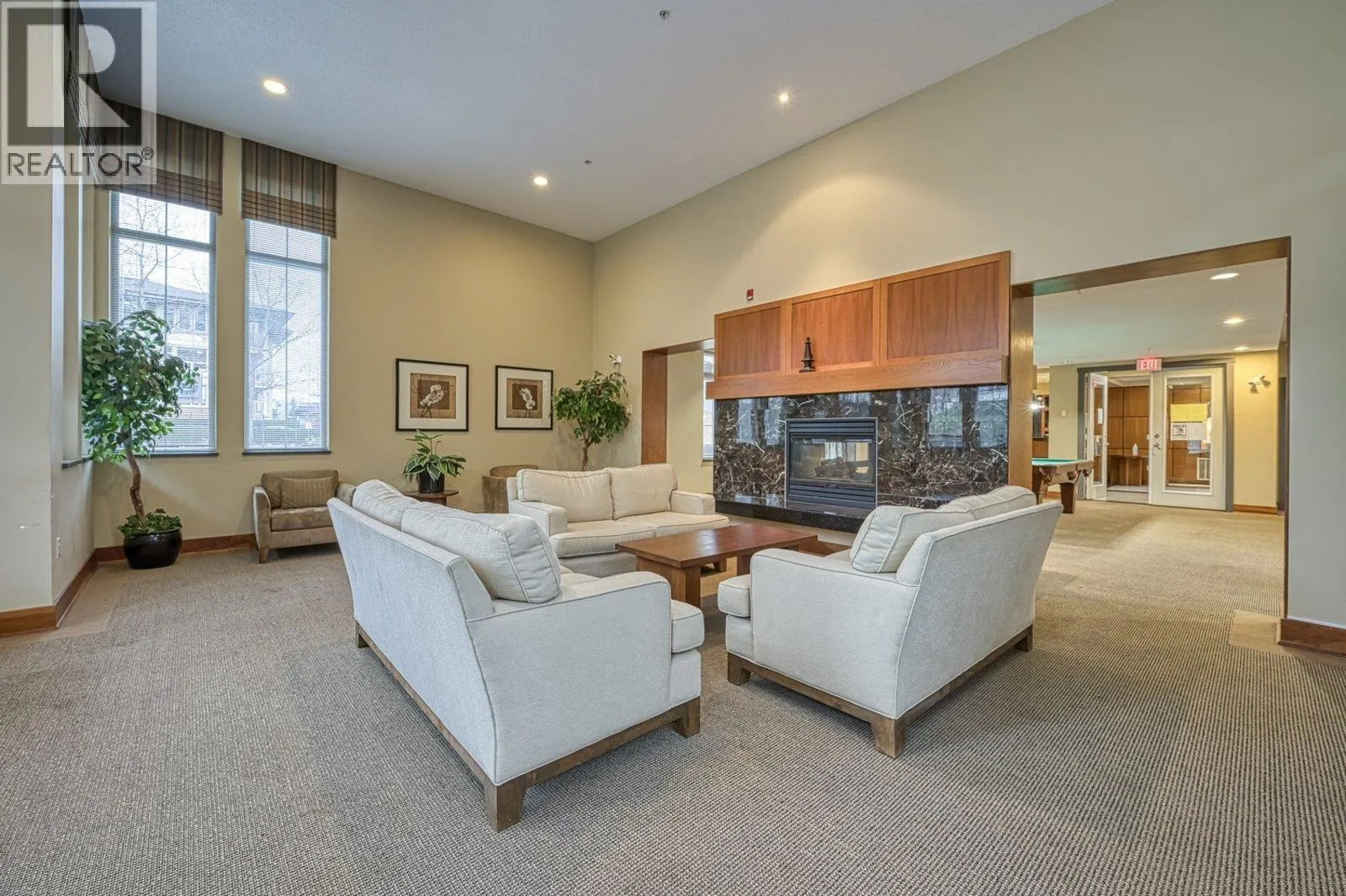 1427 5133 GARDEN CITY ROAD