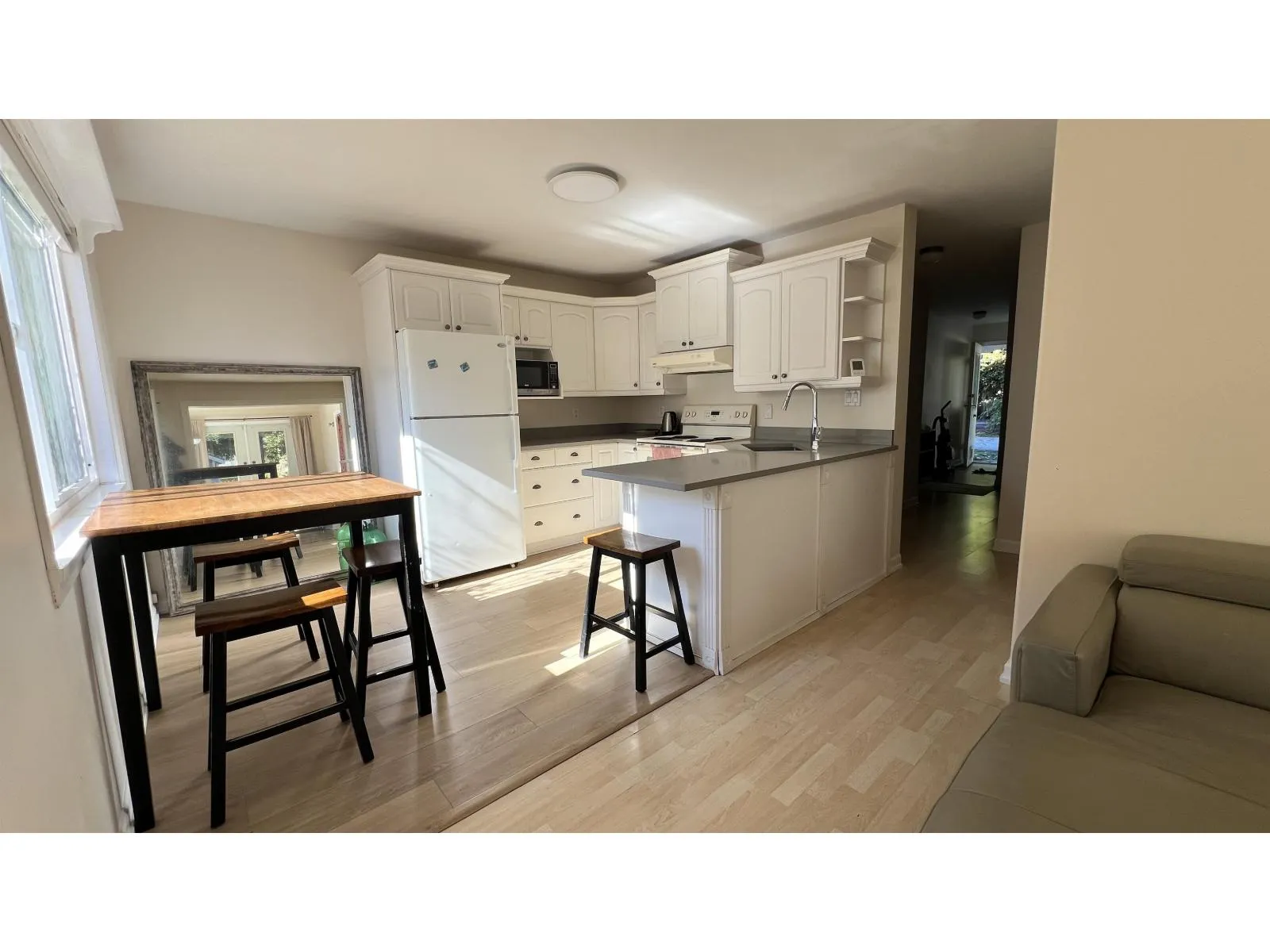 101 1512 NICHOL ROAD