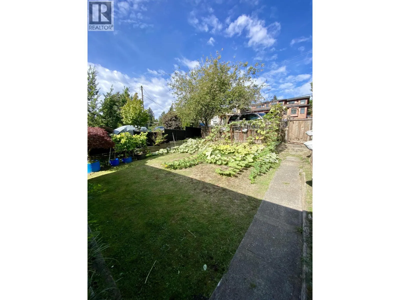 4614 MARINE DRIVE