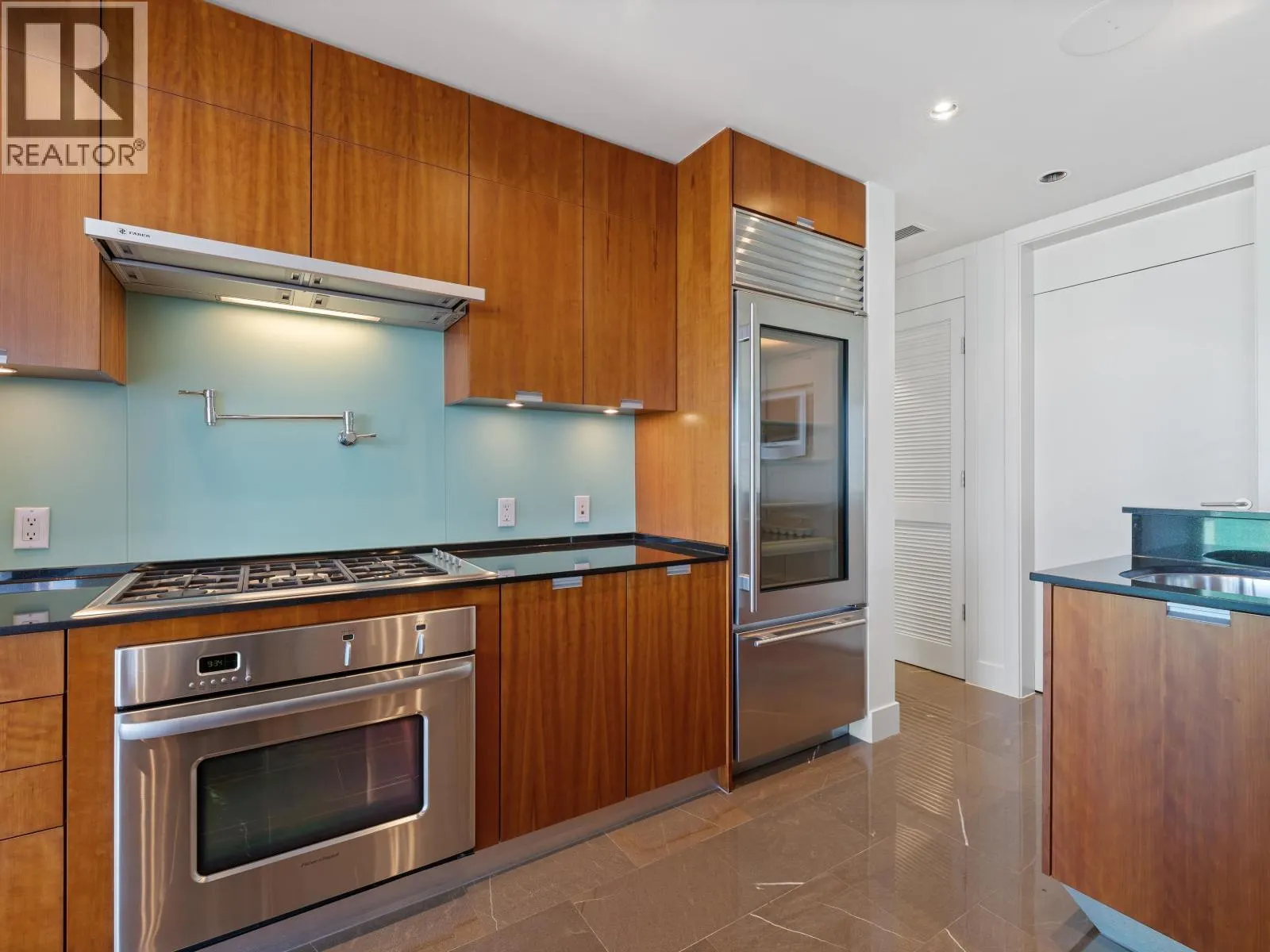 2803 1077 W CORDOVA STREET