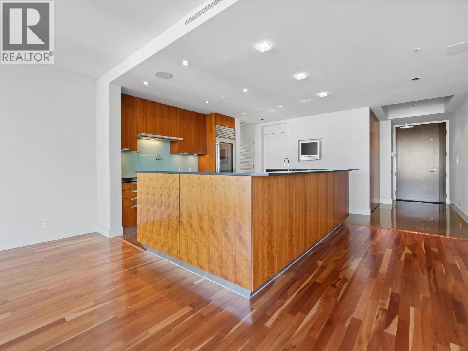 2803 1077 W CORDOVA STREET