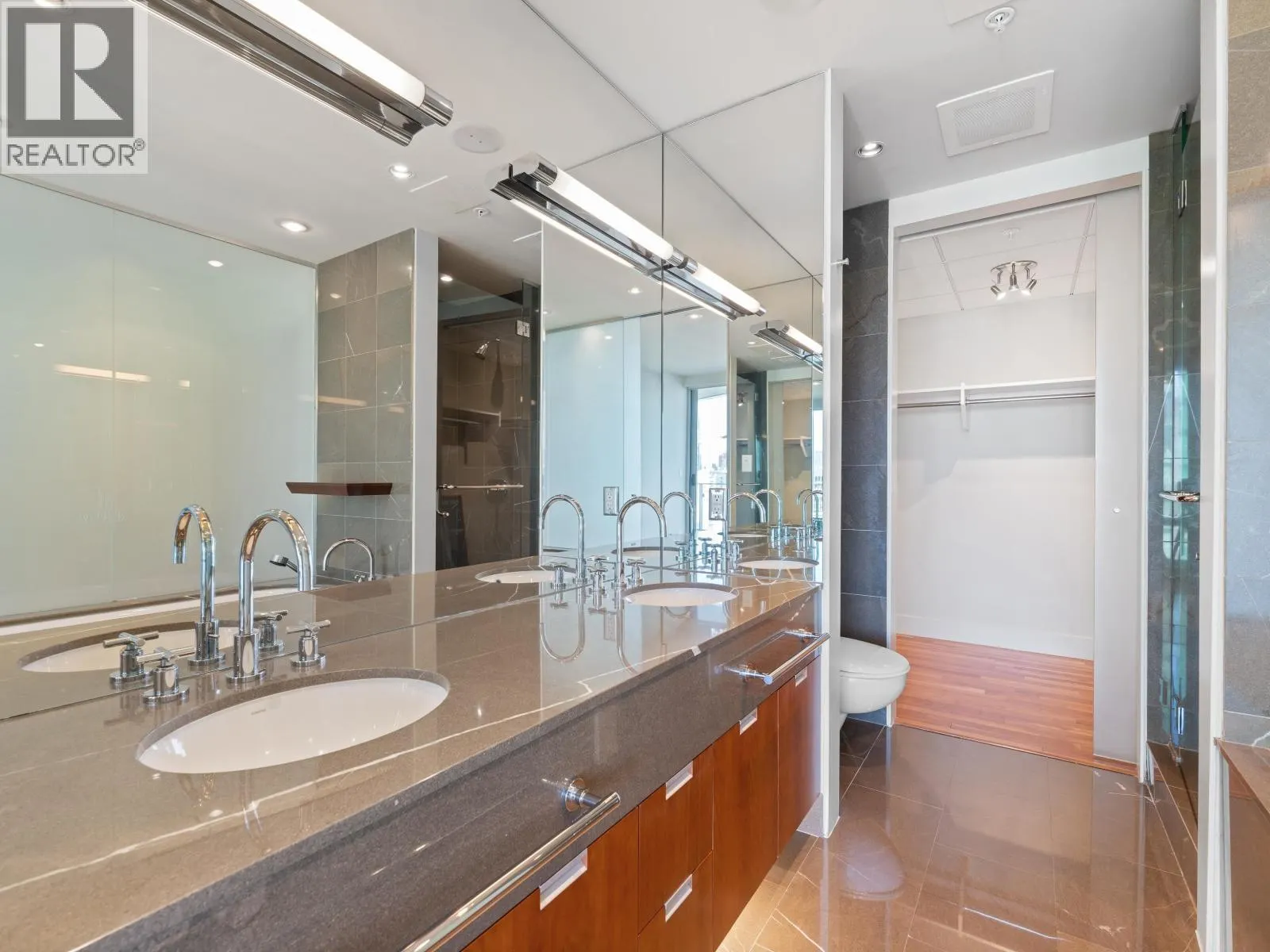 2803 1077 W CORDOVA STREET