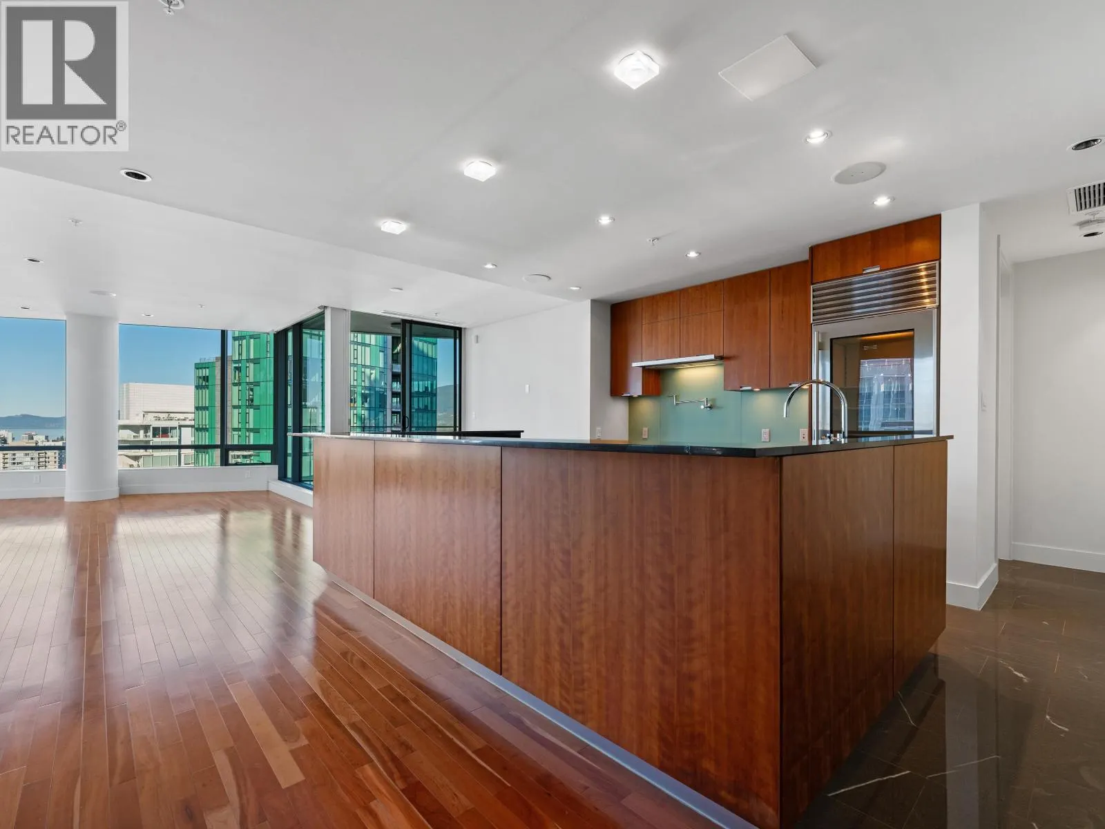 2803 1077 W CORDOVA STREET
