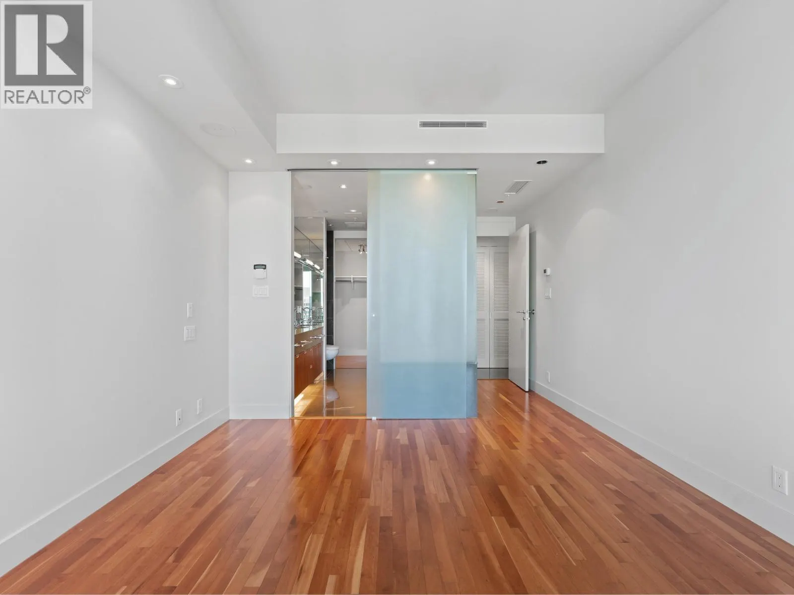 2803 1077 W CORDOVA STREET