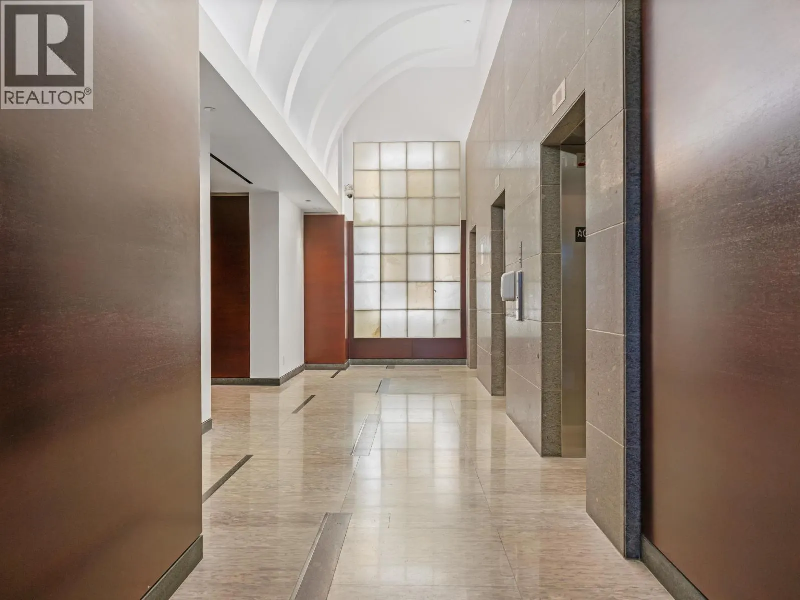 2803 1077 W CORDOVA STREET