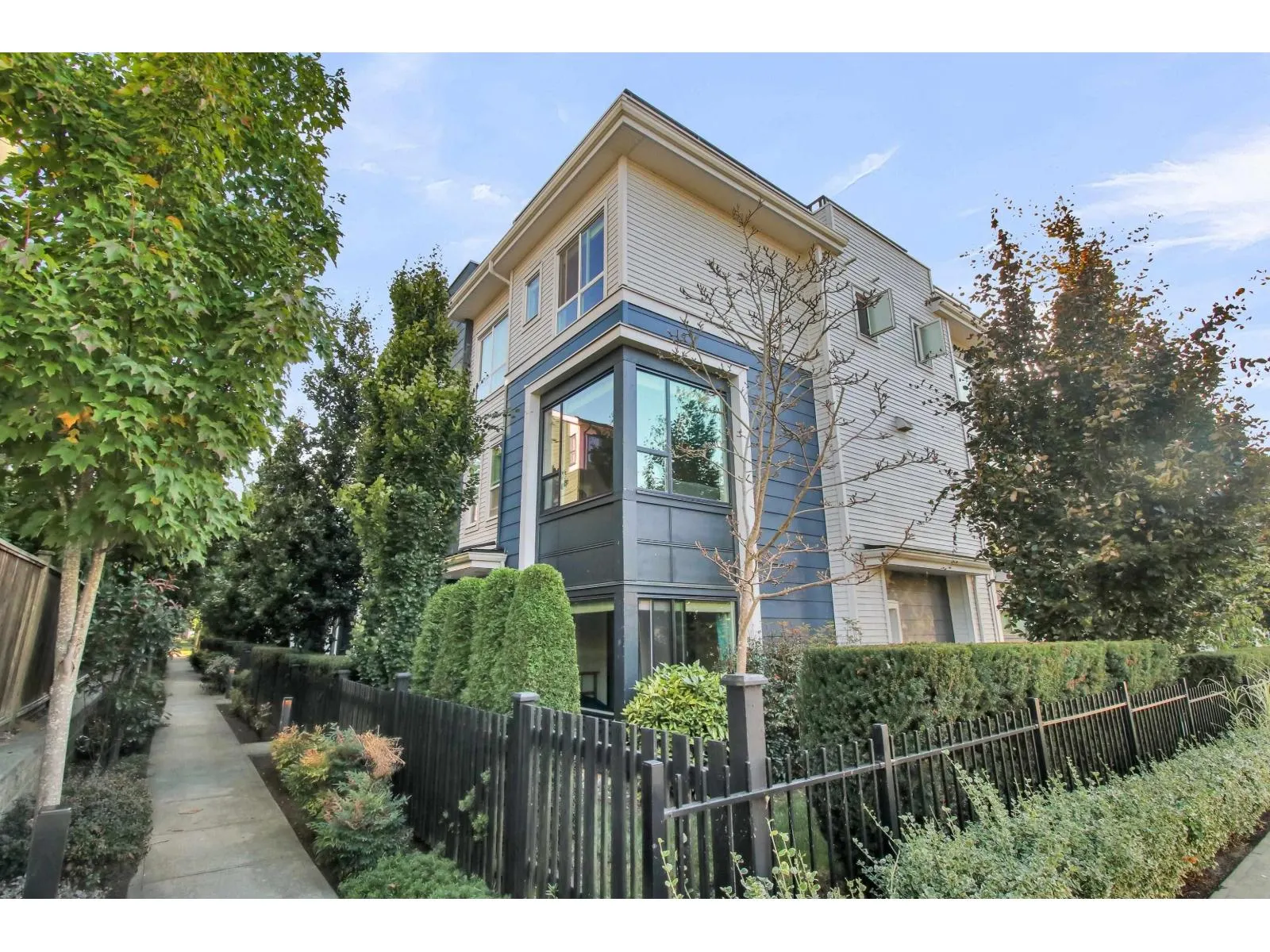 88 16336 23A AVENUE