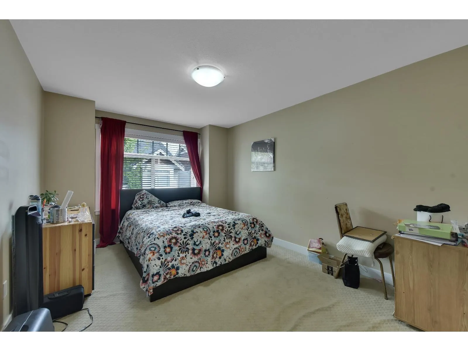 7 8676 158 STREET