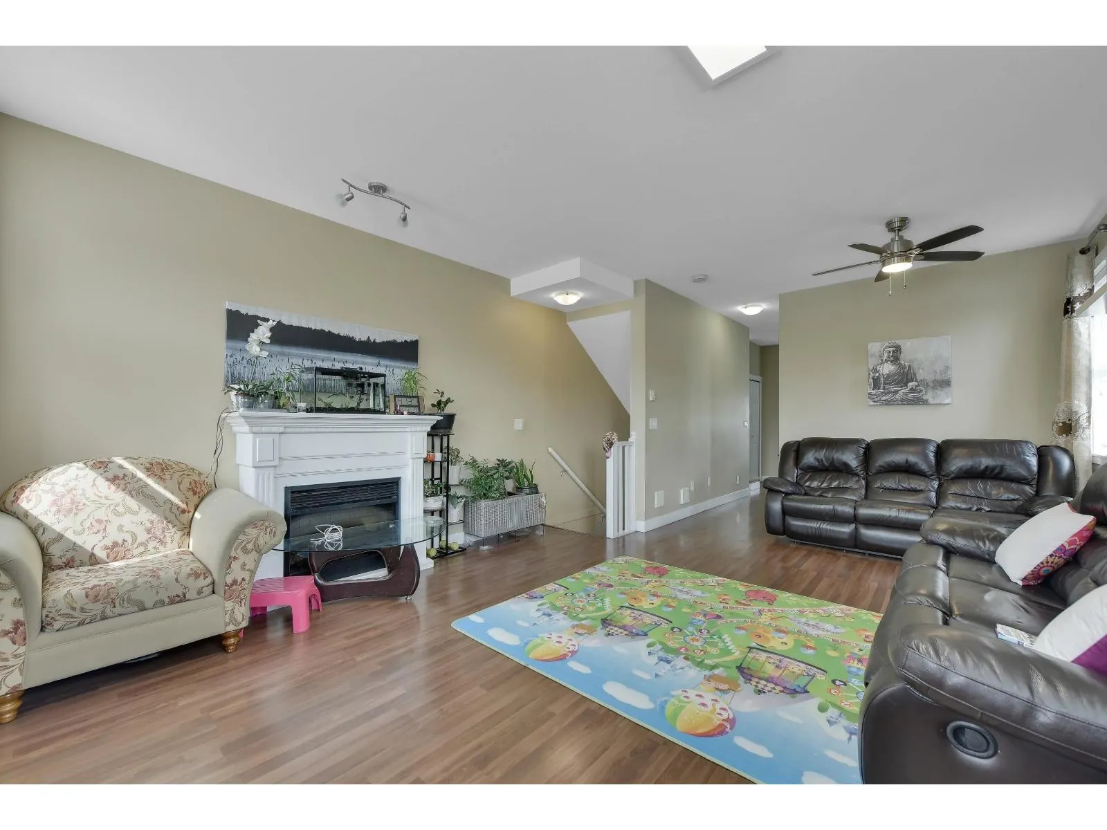 7 8676 158 STREET