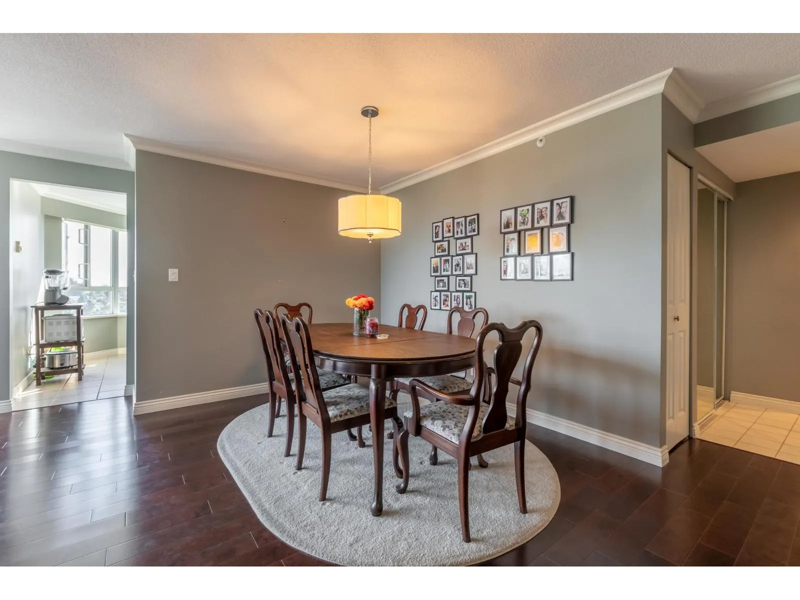 801 3190 GLADWIN ROAD