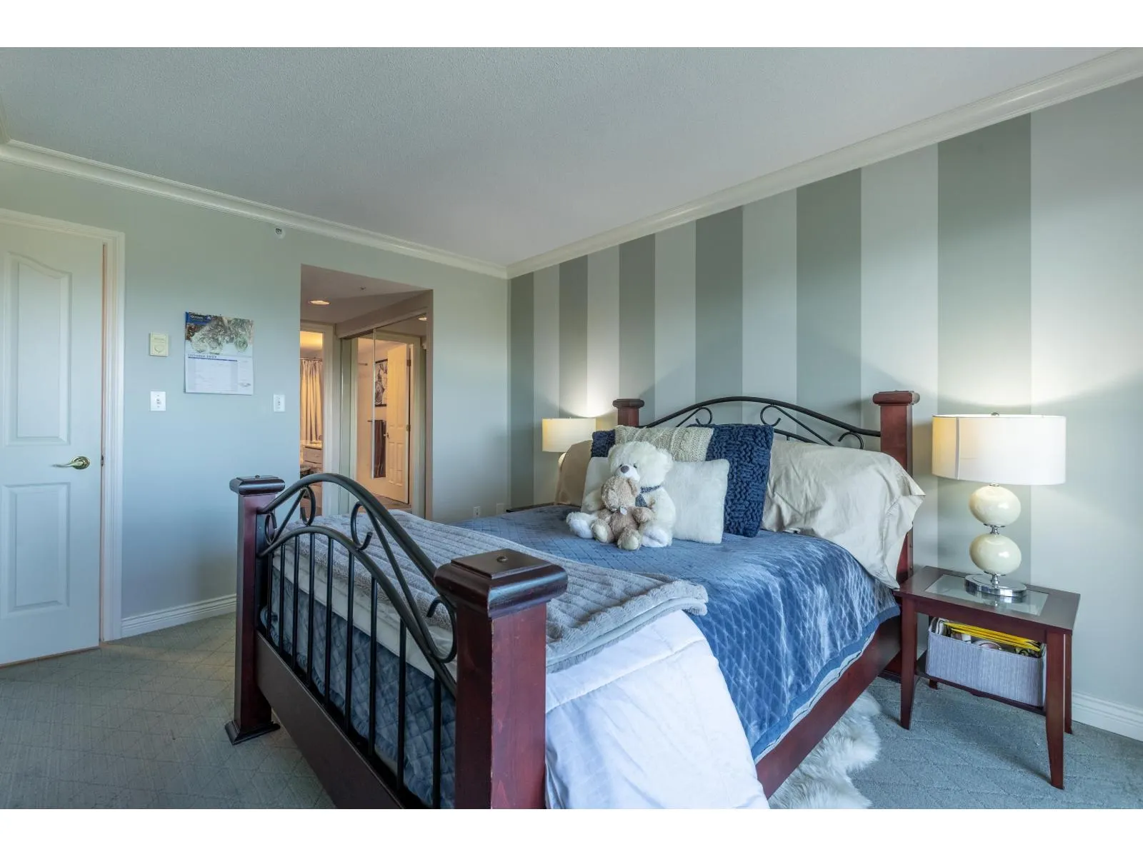 801 3190 GLADWIN ROAD