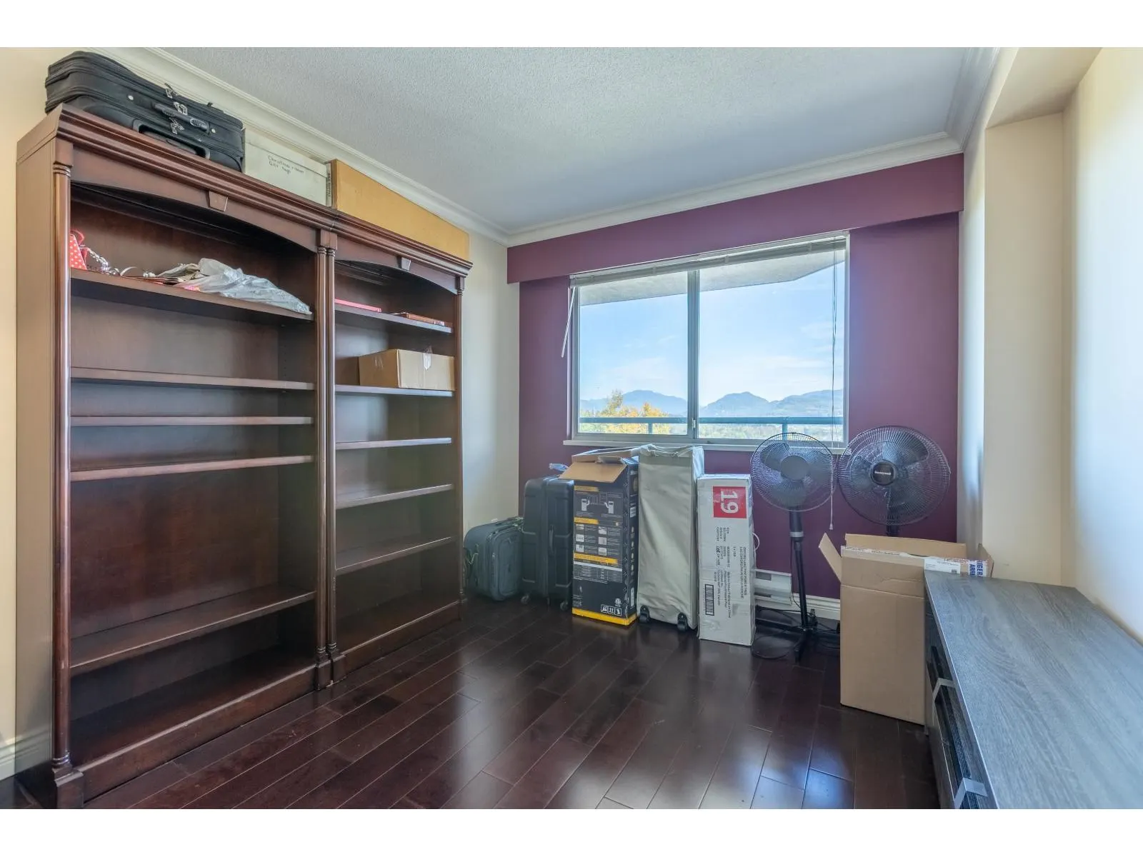 801 3190 GLADWIN ROAD