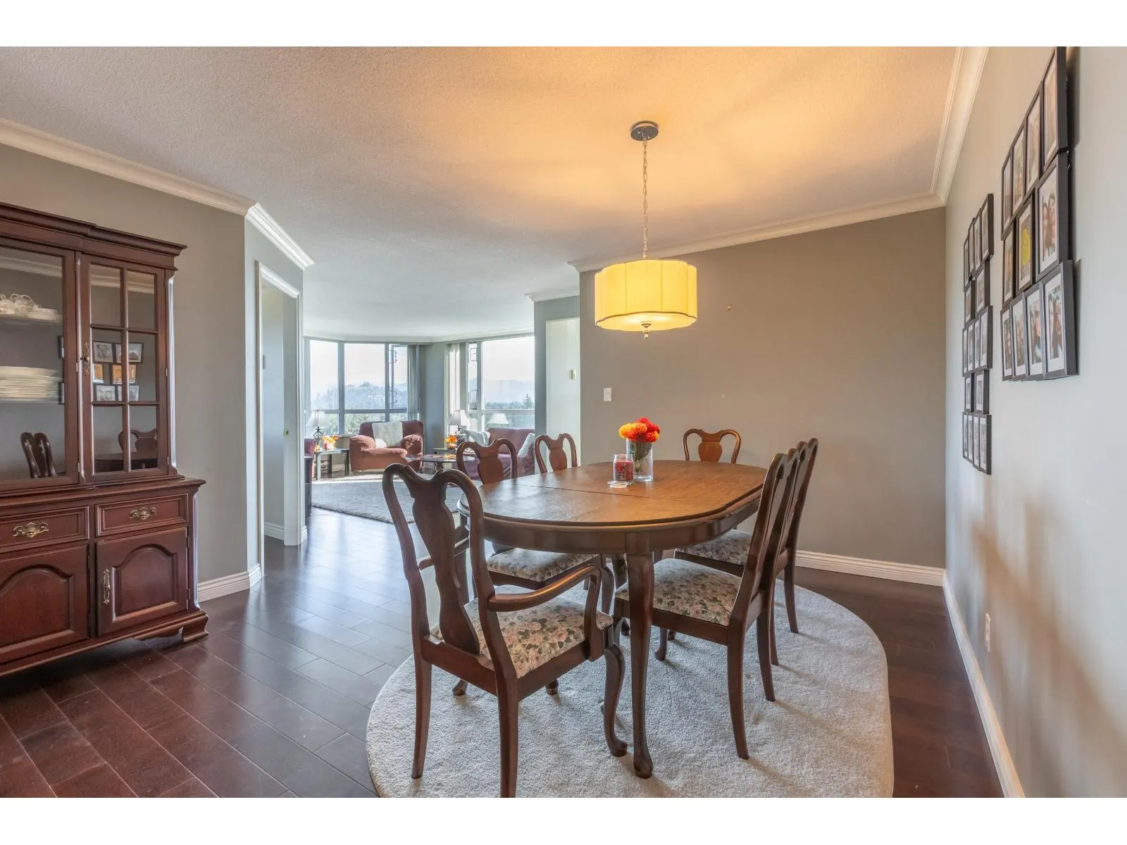 801 3190 GLADWIN ROAD