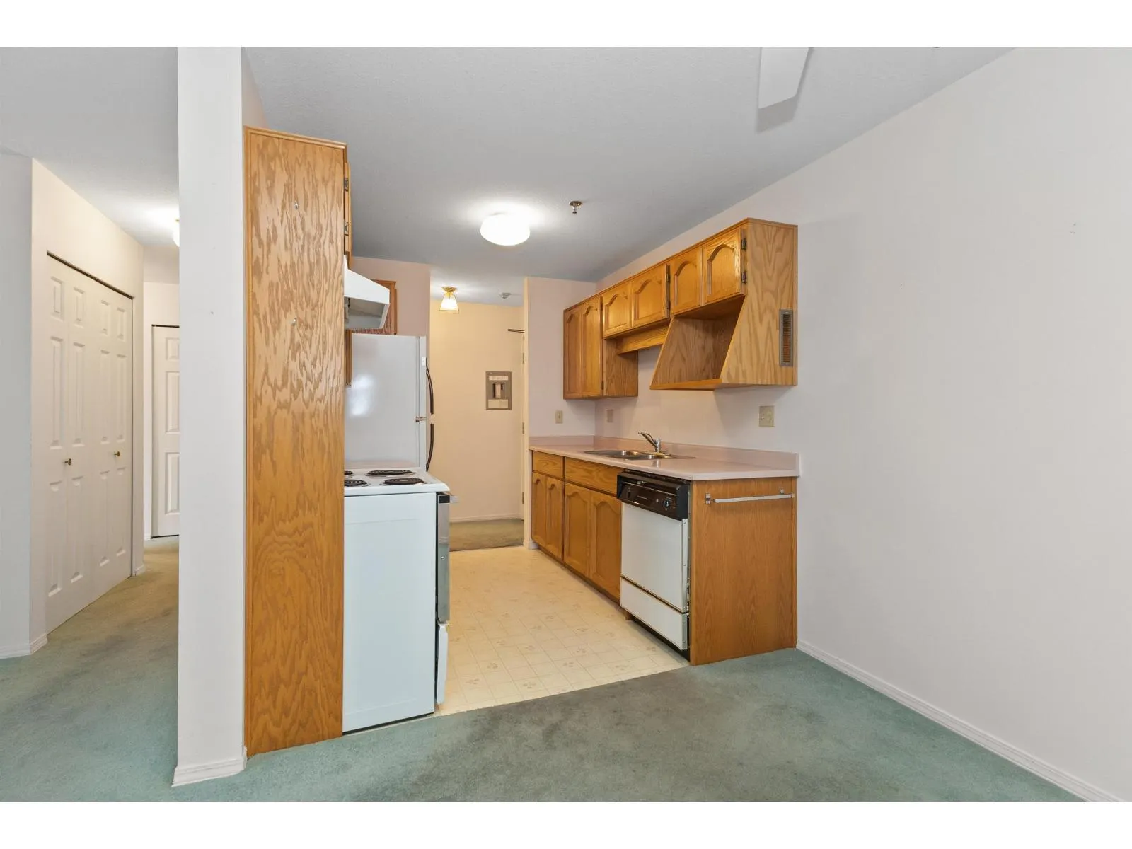 103 33535 KING ROAD