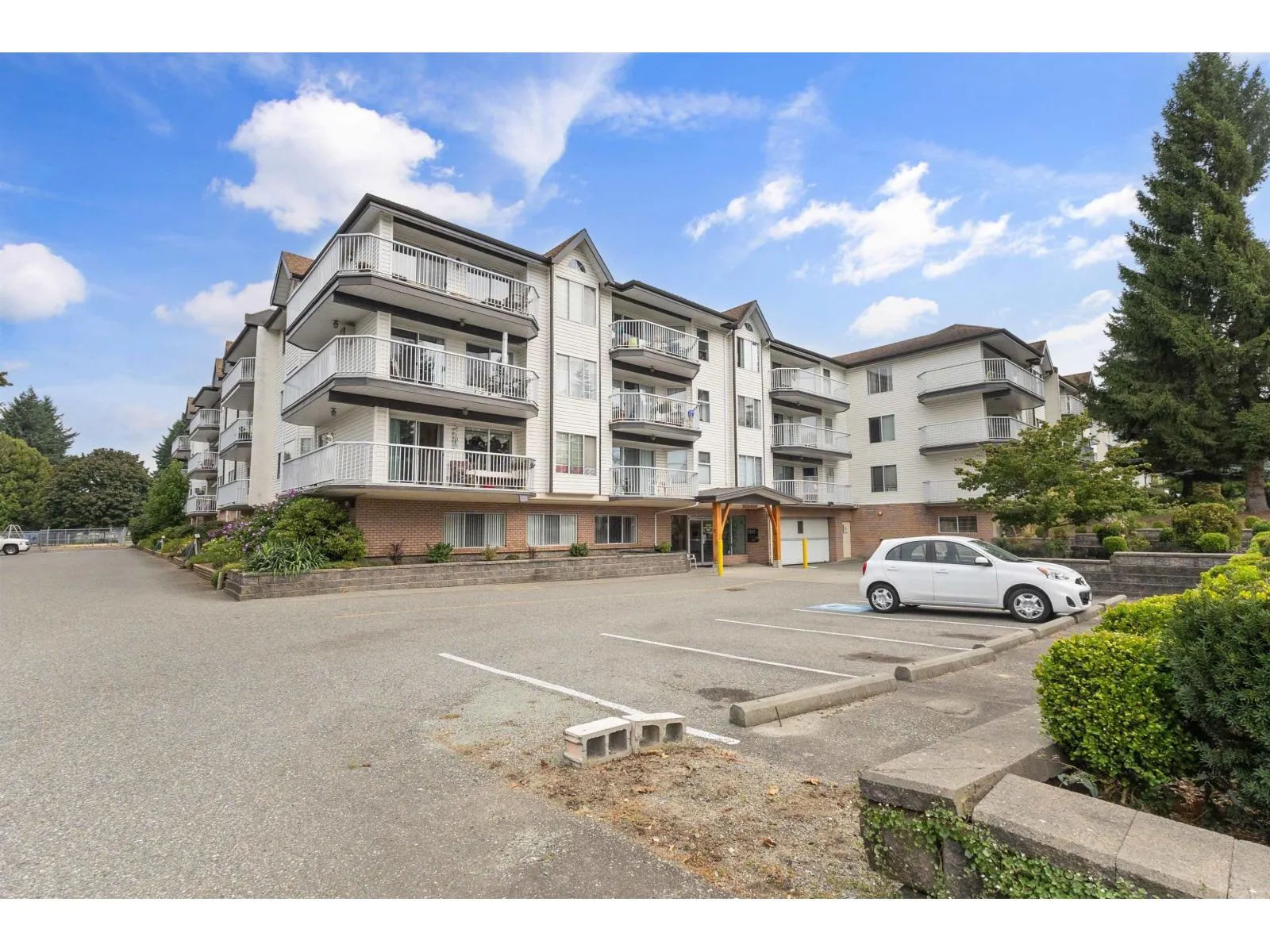 103 33535 KING ROAD